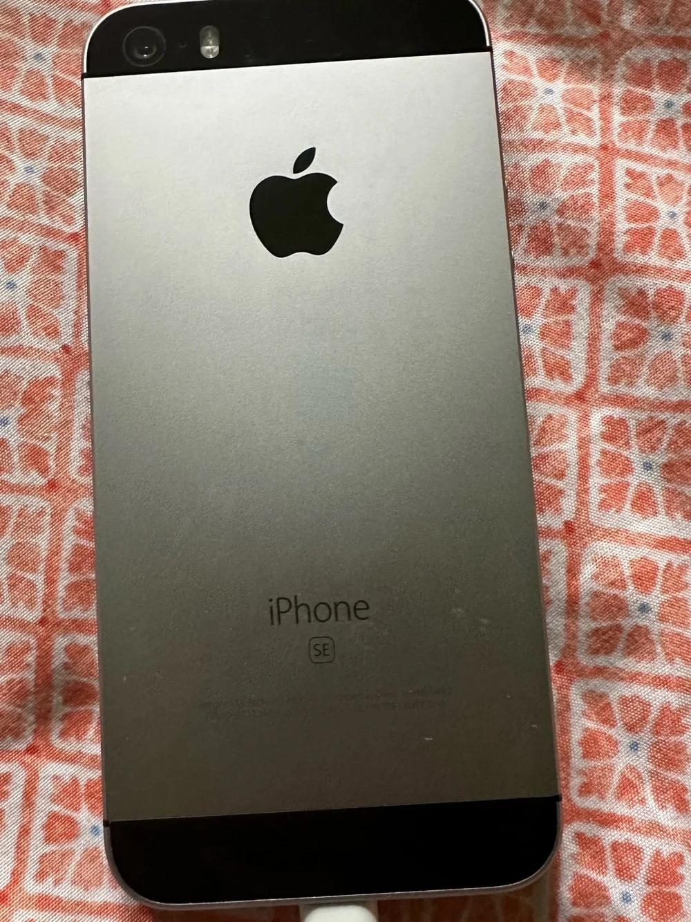Apple iPhone SE (1st Gen) A1662 (AT&T Only) 16GB Space Gray (Excellent)